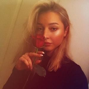 Meet your Posher, Valeria